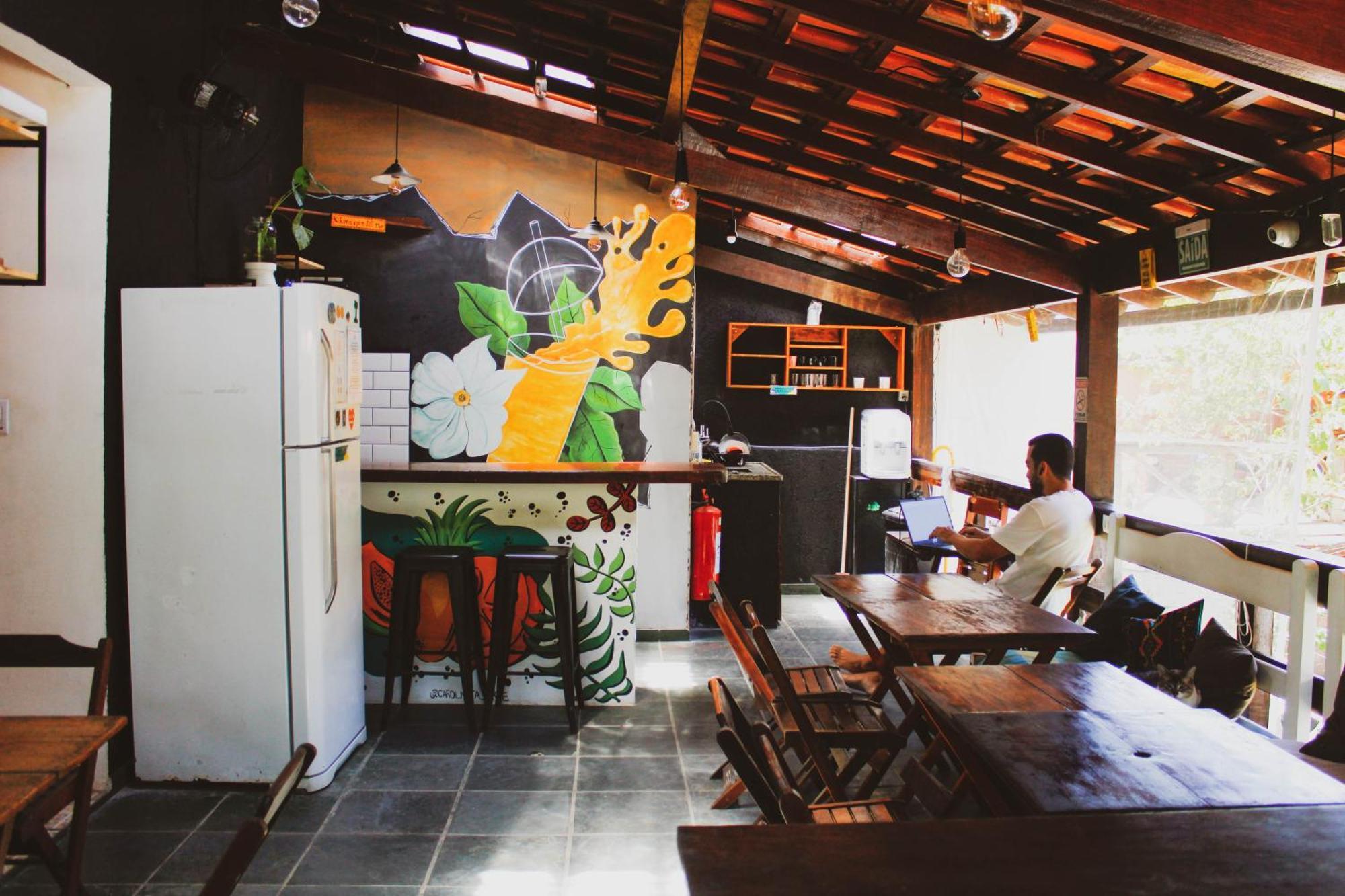 Mahalo Hostel Vila do Abraao Exterior photo